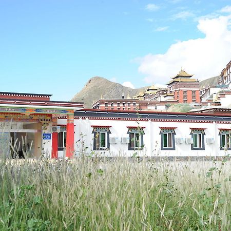 Wanrun International Resort Hotel In Tibet Xigaze Exterior foto