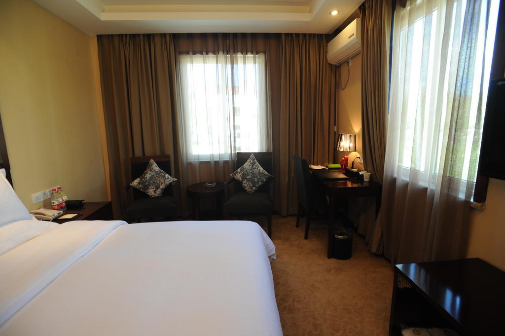 Wanrun International Resort Hotel In Tibet Xigaze Habitación foto