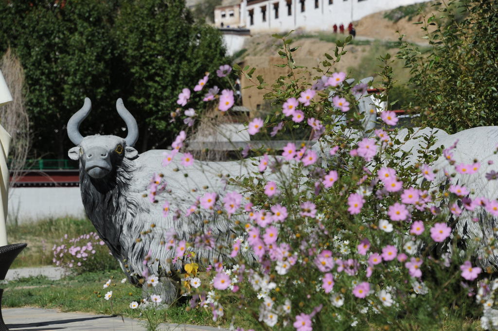 Wanrun International Resort Hotel In Tibet Xigaze Exterior foto
