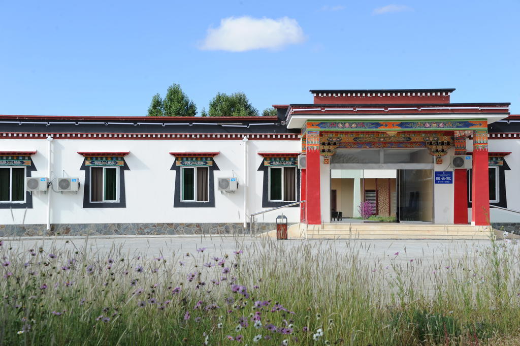 Wanrun International Resort Hotel In Tibet Xigaze Exterior foto